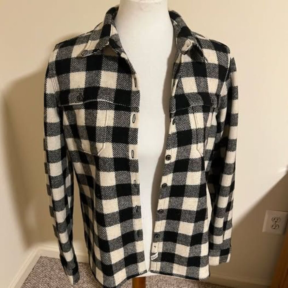 Woolrich Women's S/P Black White Buffalo Plaid Flannel Shirt